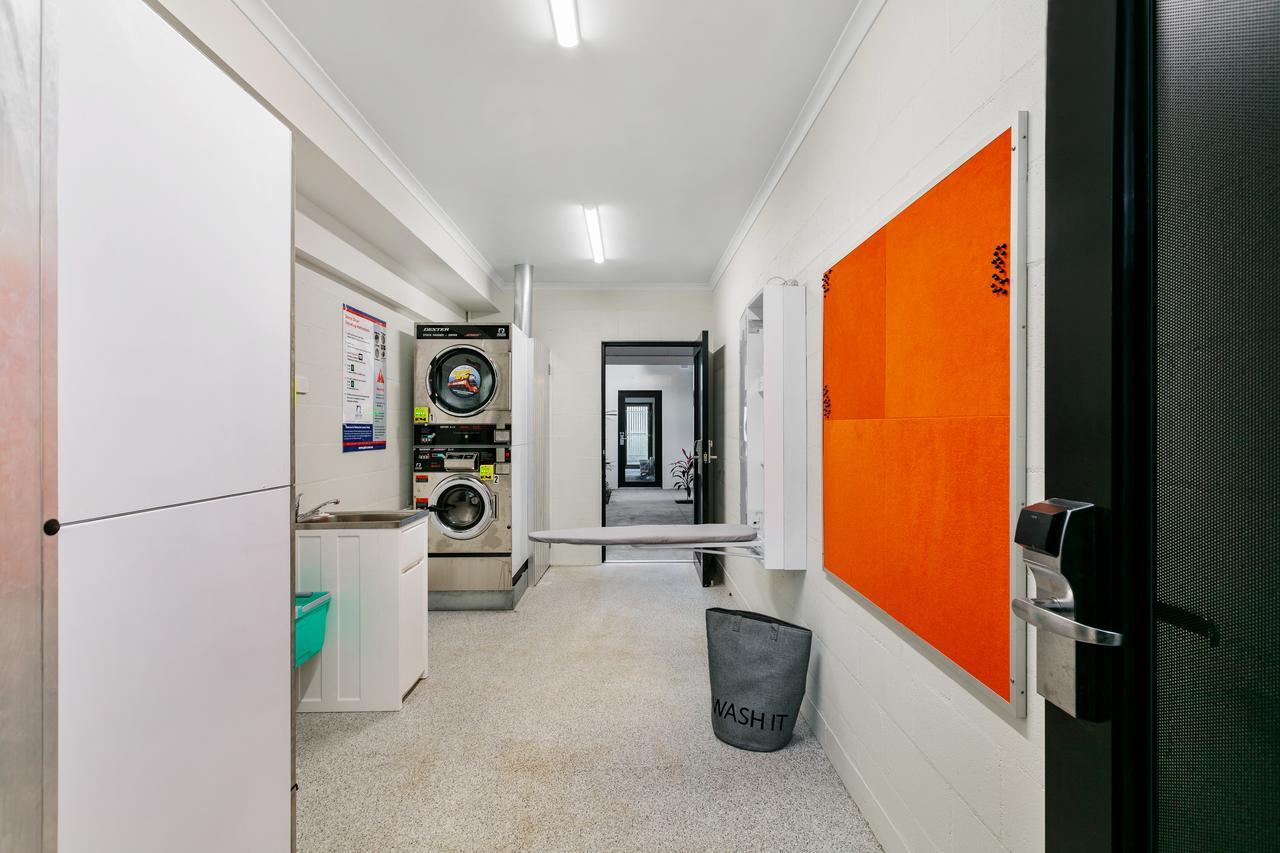 Mihaven Shared Living - Pembroke St Hostel Cairns Exterior foto